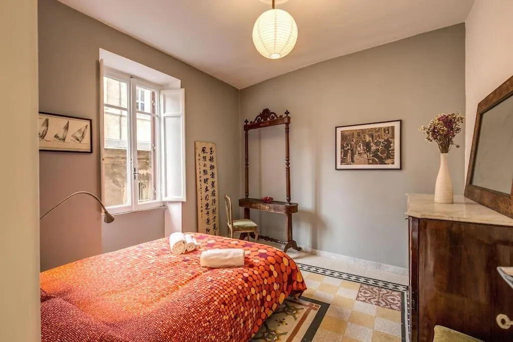 Monti Coliseum 2Nd Floor 3 Bedroom Rome